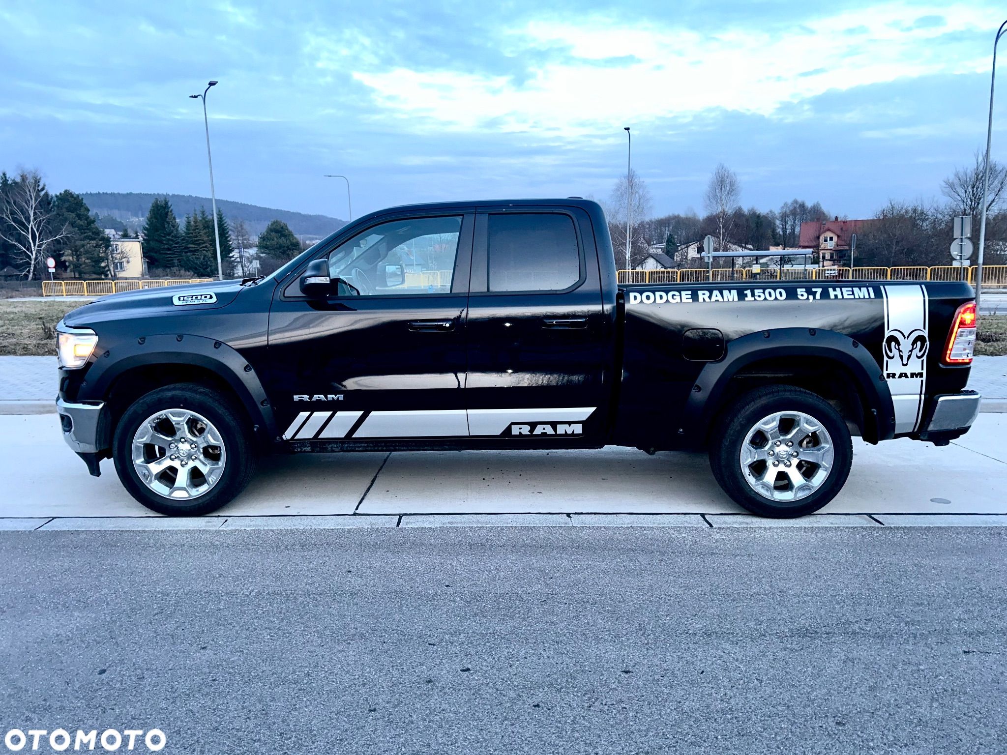 Dodge RAM 1500 5.7 4x4 - 1