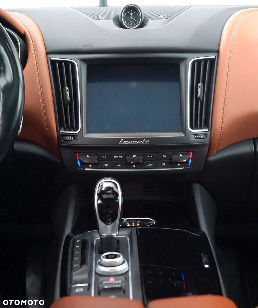 Maserati Levante S Granlusso - 7