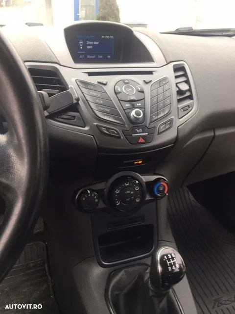 Ford Fiesta 1.5 TDCi DPF Trend - 4