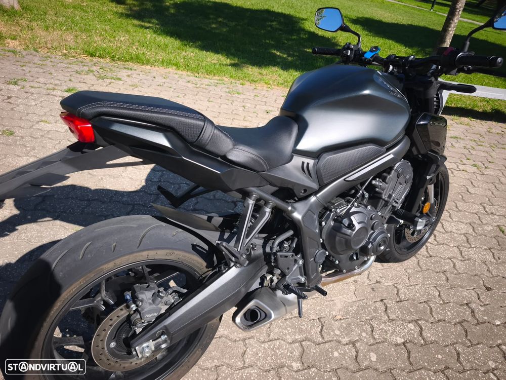 Honda CB 650R - 11
