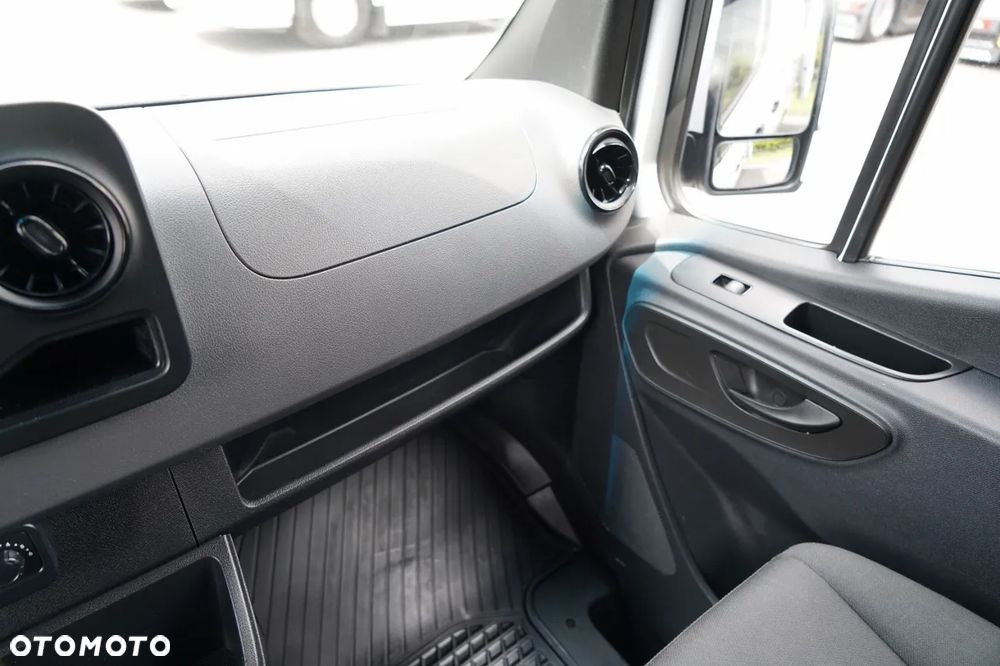 Mercedes-Benz SPRINTER 315 CDI  / MAXI / BLASZAK 4,8 m / FURGON / SPROWADZONY / EURO 6 - 30