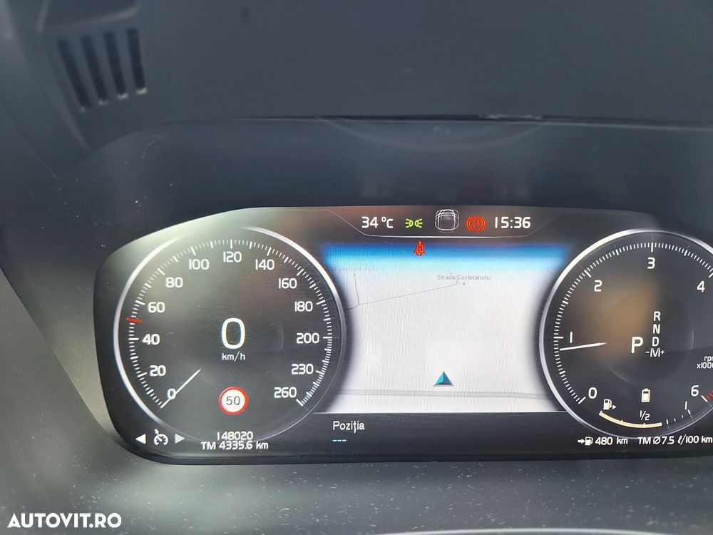 Volvo XC 60 B5 AWD Momentum - 17