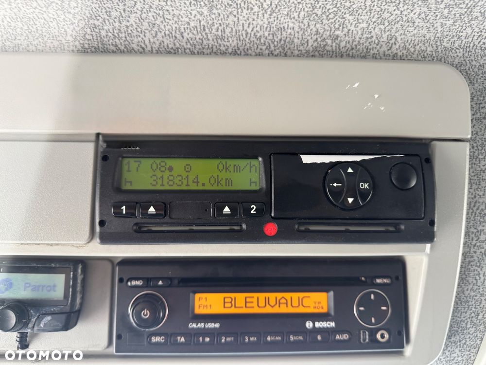 Iveco EUROCARGO 180E25 / Euro 6 / 4X2 / SKRZYNIOWY 7,5m + HDS HYVA HB150X UDŹWIG 5 200KG / STEROWNIE / RADIOWE / ROTATOR / AUTOMAT - 26