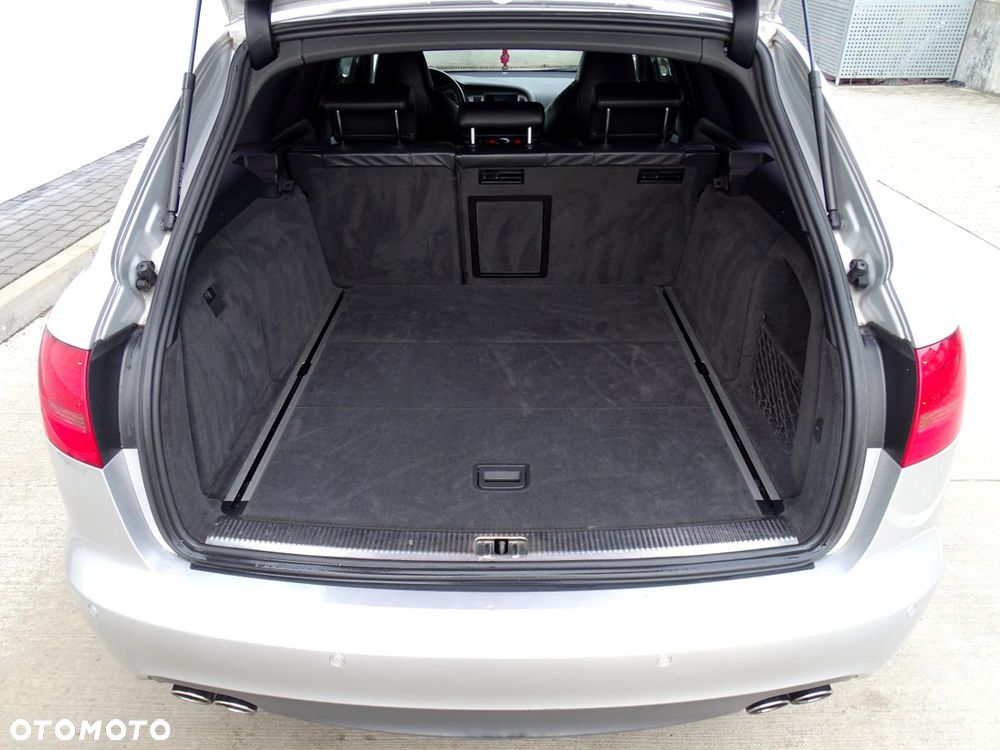 Audi S6 Avant Standard - 16