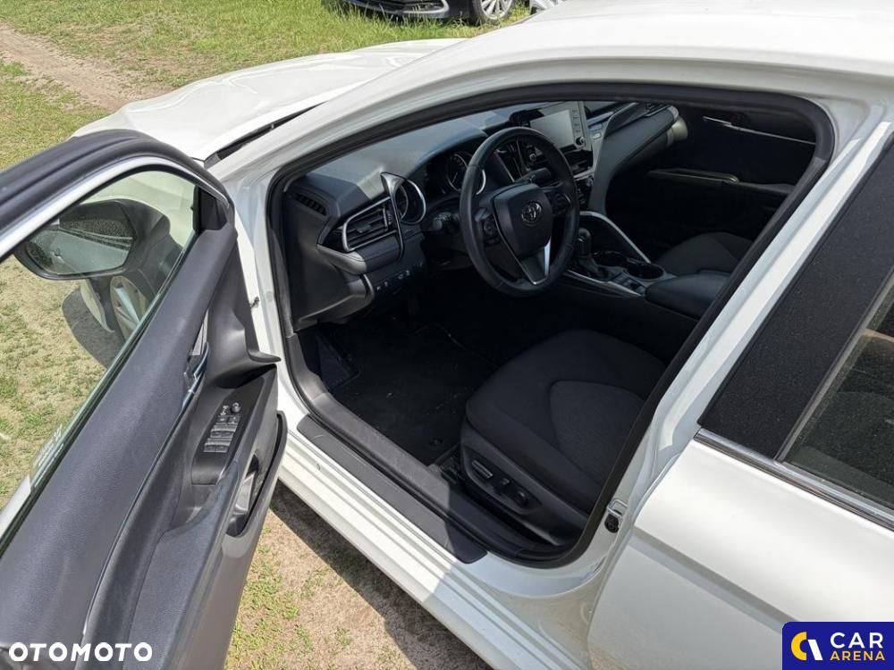 Toyota Camry - 14