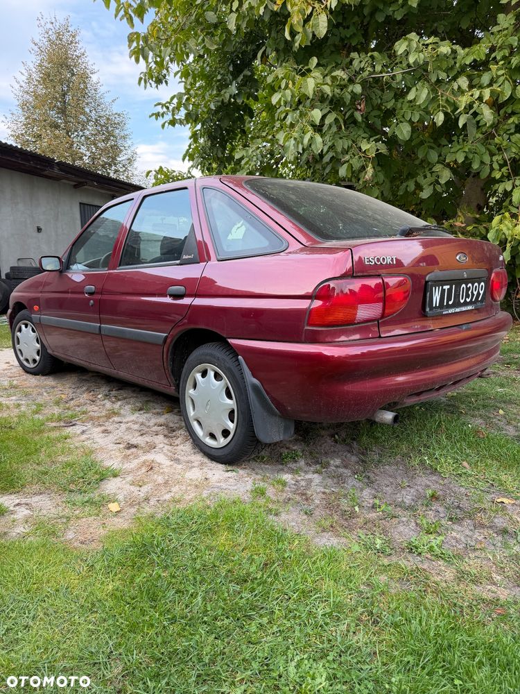 Ford Escort - 5