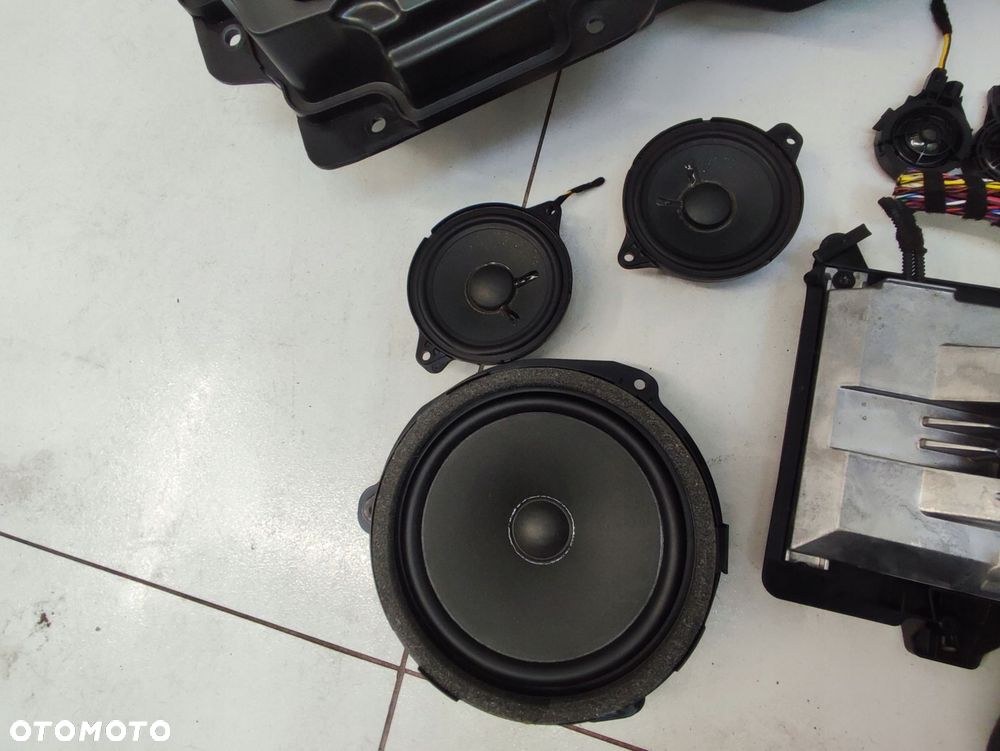 nagłośnienie subwoofer wzmacniacz olufsen zestaw głośników audi q8 e-tron - 7