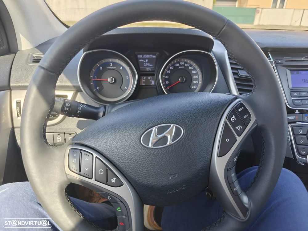 Hyundai i30 1.6 CRDI Blue Comfort - 5