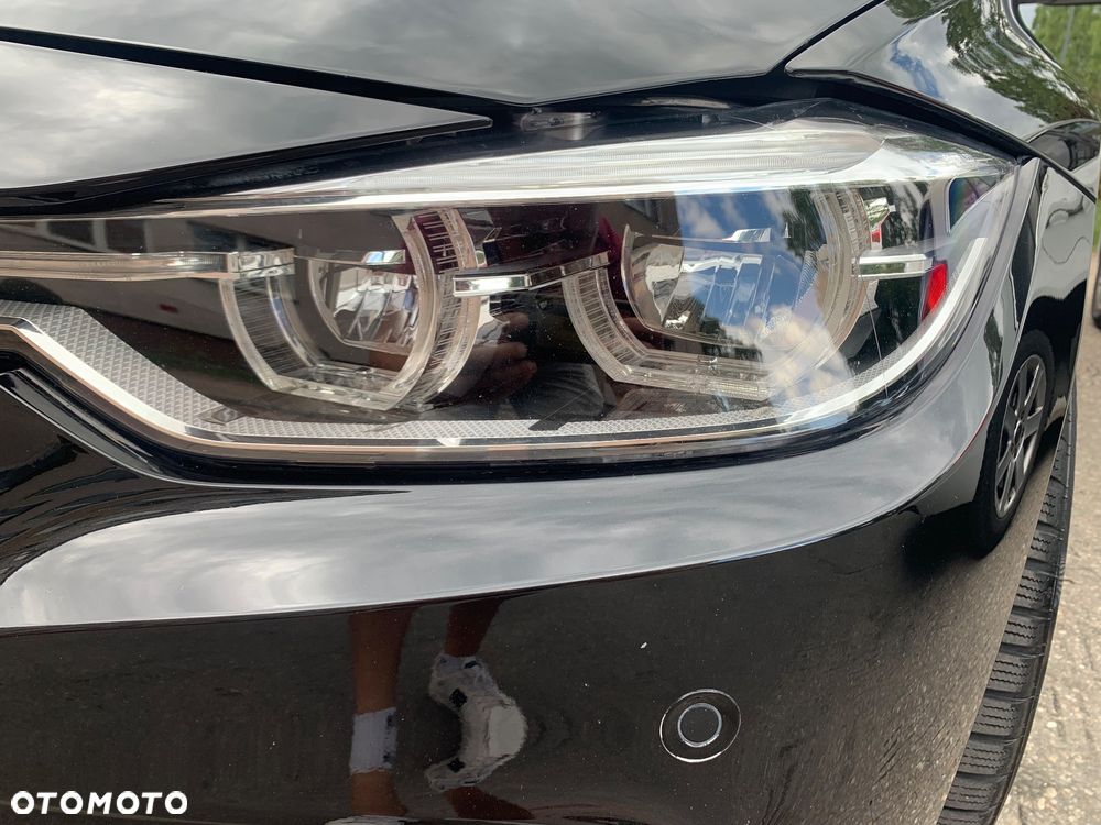 BMW Seria 3 320i Edition M Sport Shadow - 11