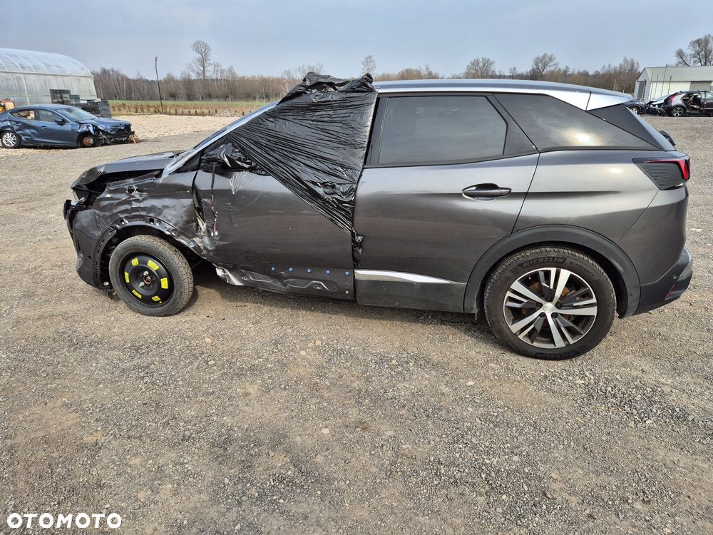 Peugeot 3008 1.2 PureTech Allure Pack S&S EAT8 - 21