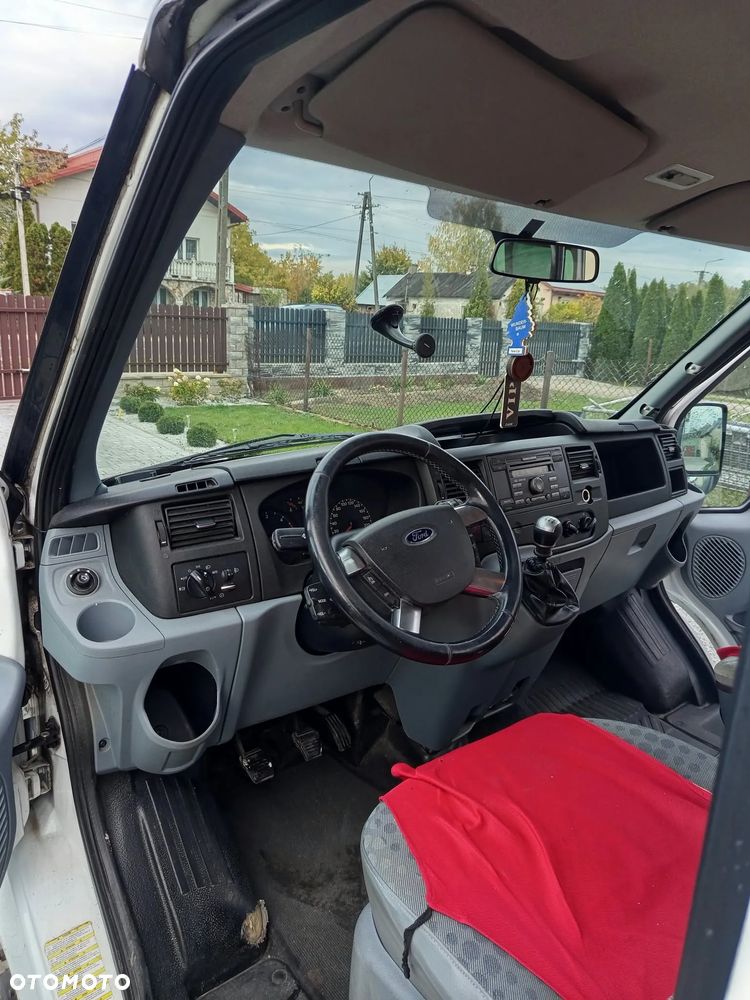 Ford Transit - 6