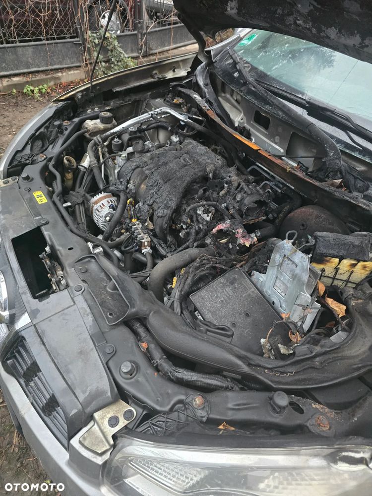 Nissan Qashqai 2.0 4x4 Tekna - 4