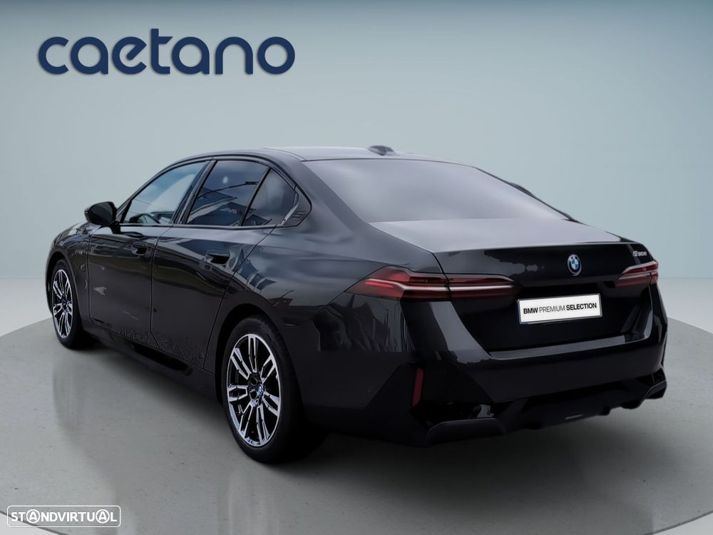 BMW 530 e Pack Desportivo M - 6