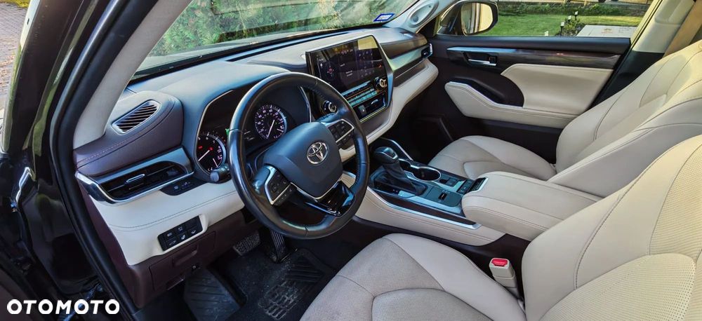 Toyota Grand Highlander - 8