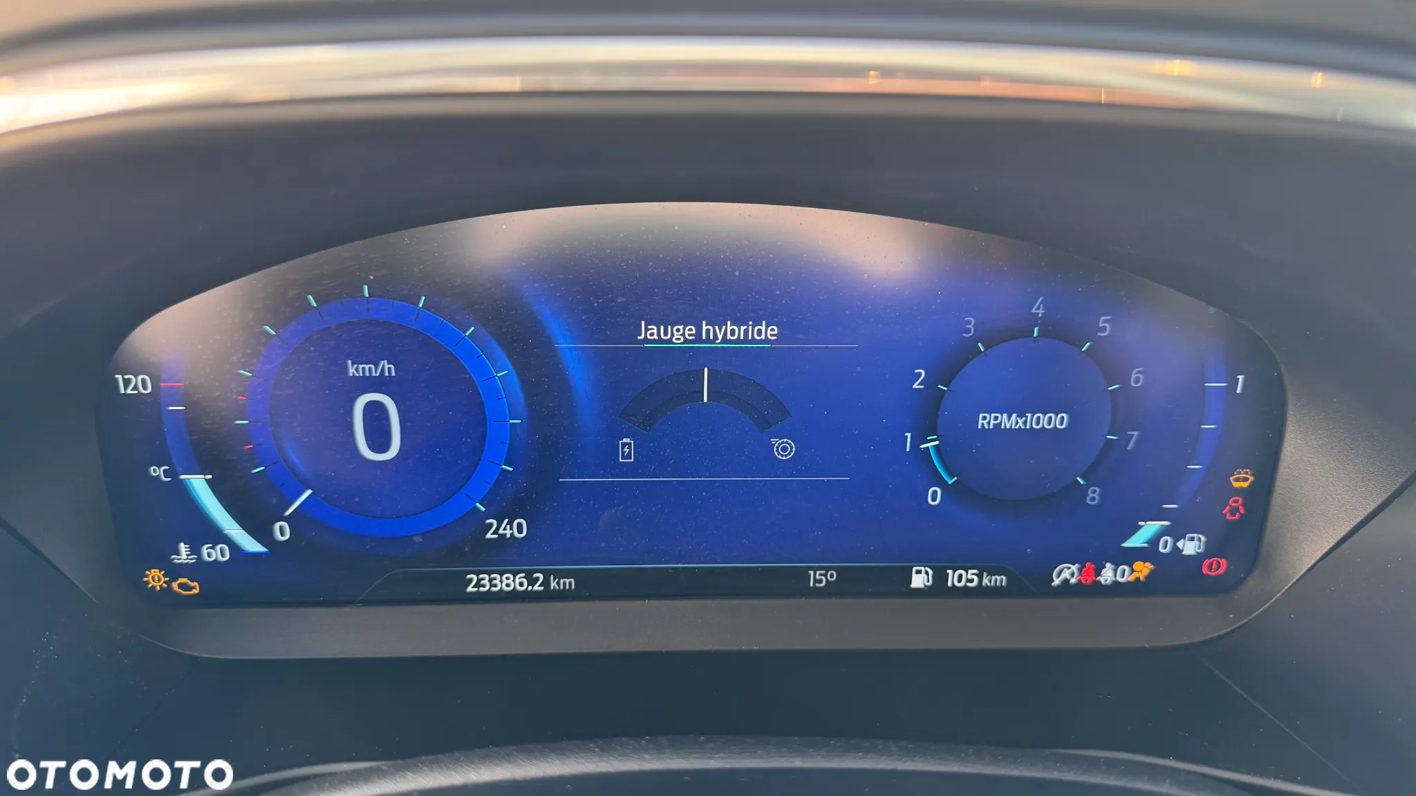 Ford Focus 1.0 EcoBoost Hybrid TITANIUM X - 24