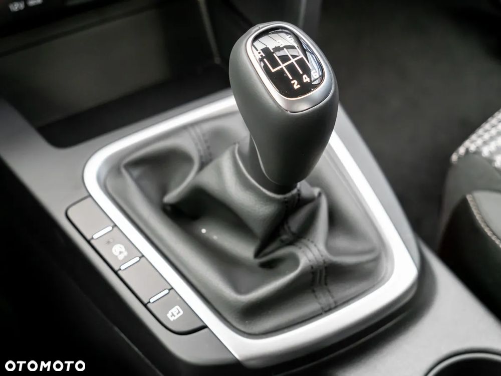 Kia Ceed 1.5 T-GDI M - 19