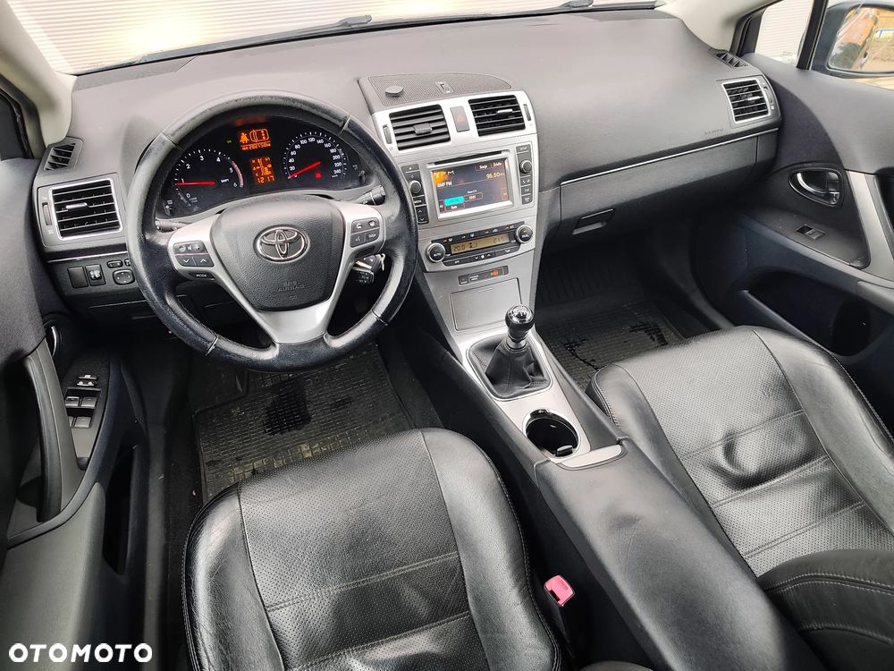 Toyota Avensis 2.0 D-4D Comfort - 17