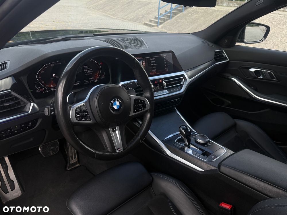 BMW Seria 3 320d xDrive M Sport Shadow sport - 11