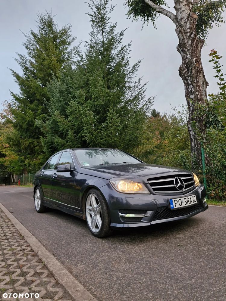 Mercedes-Benz Klasa C 250 CGI BlueEff Elegance - 5