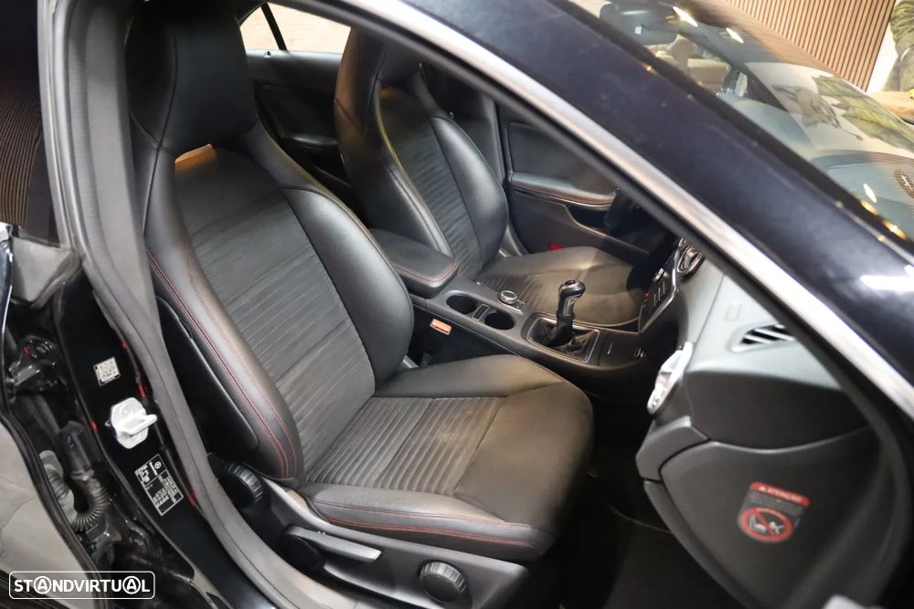 Mercedes-Benz CLA 180 CDI AMG Line - 5