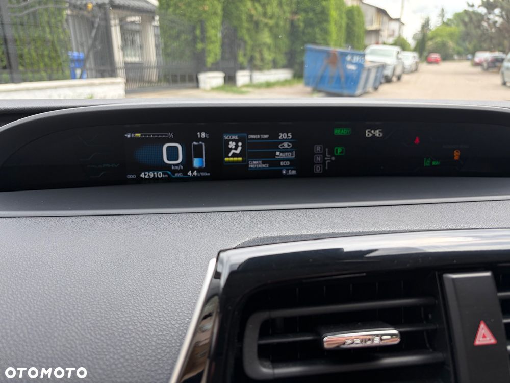 Toyota Prius 1.8 Hybrid Prestige - 19