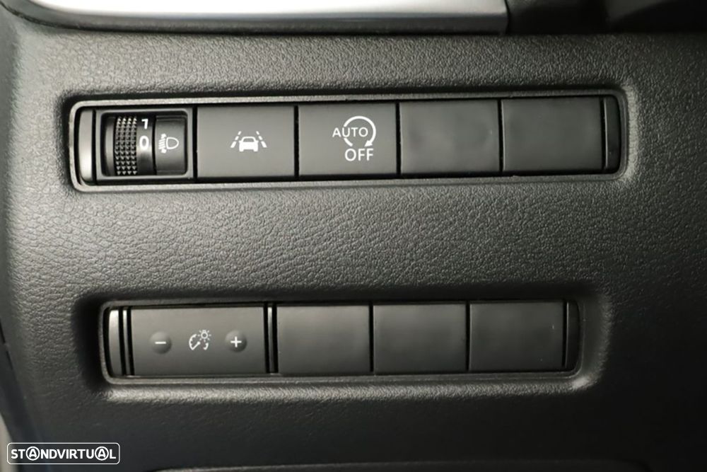 Nissan Qashqai 1.3 DIG-T N-Connecta LED Xtronic - 19