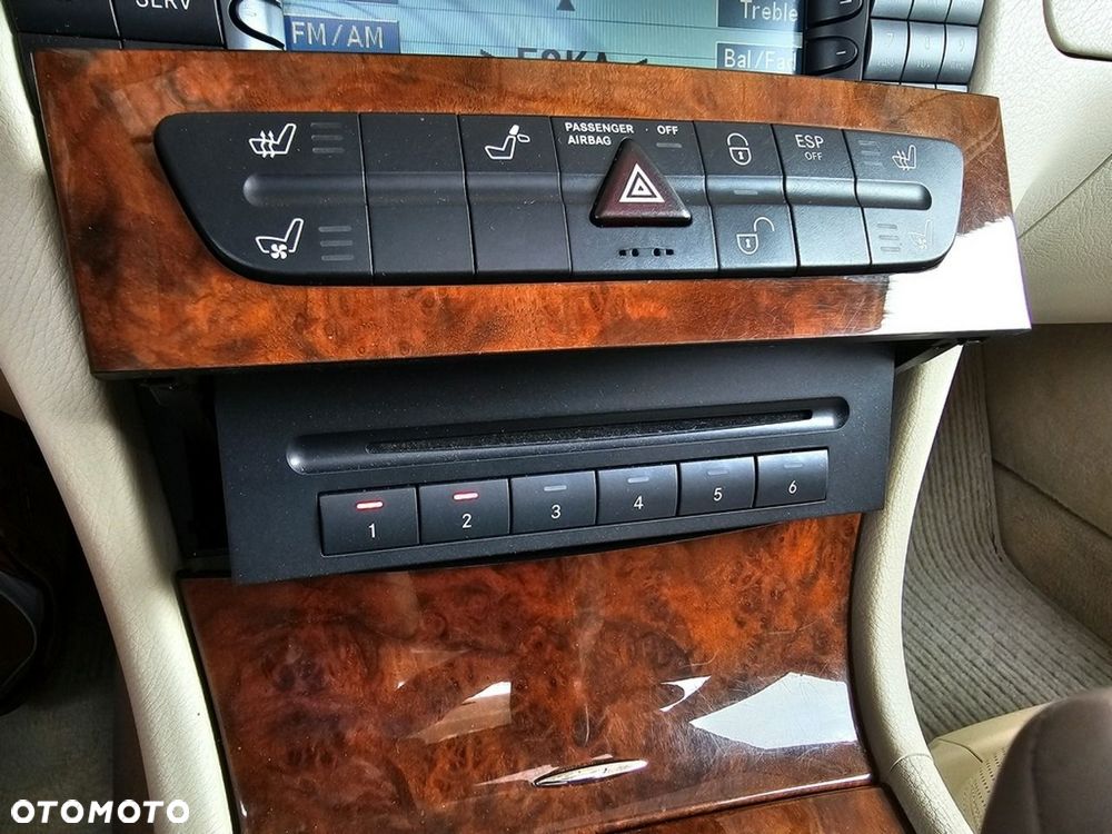 Mercedes-Benz Klasa E 320 Elegance - 22