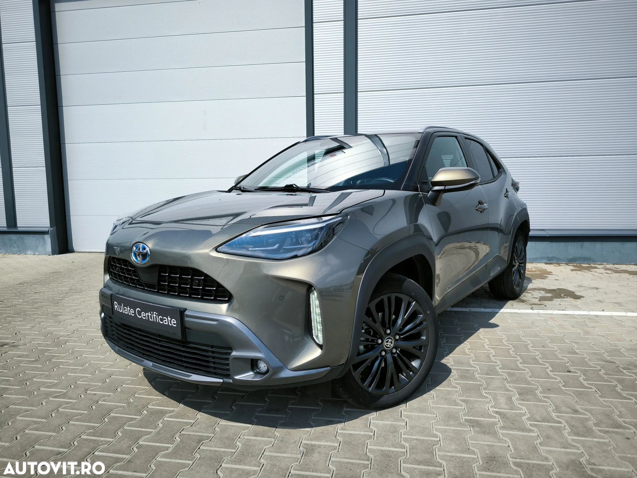 Toyota Yaris Cross 1.5 VVT-i HSD 4x4 Exclusive Adventure - 1
