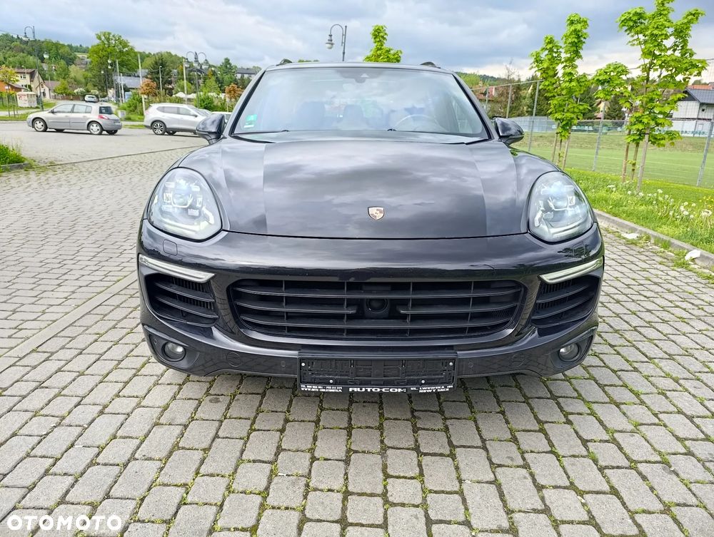 Porsche Cayenne S Platinum Edition - 3