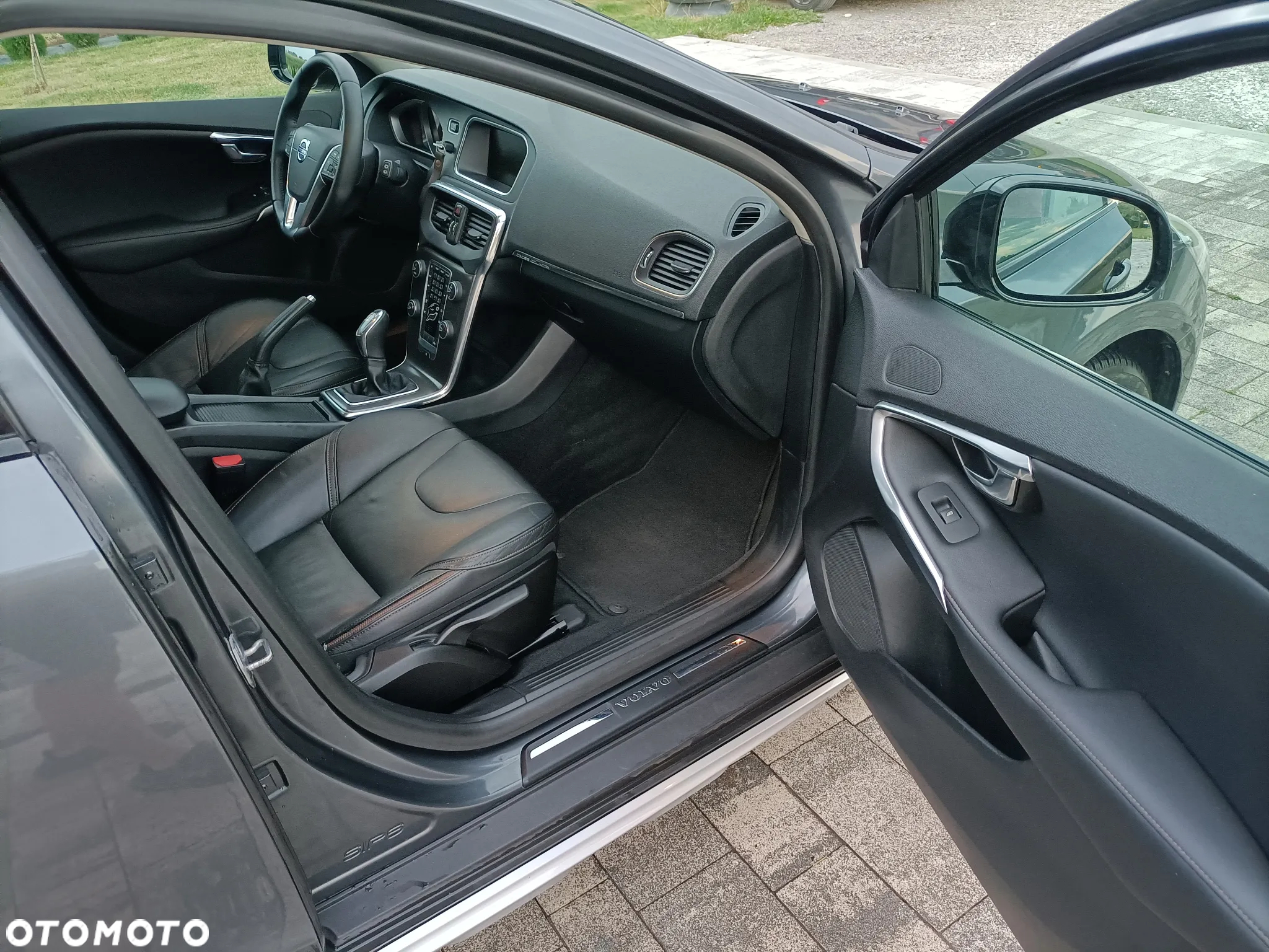 Volvo V40 D2 Momentum - 24