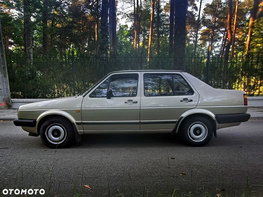 Volkswagen Jetta 1.6 CL D - 8