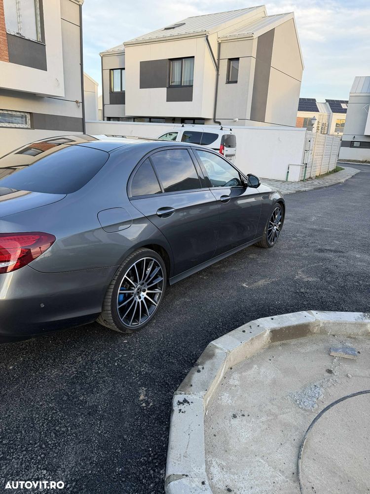 Mercedes-Benz E 350 D 9G-TRONIC AMG Line - 3