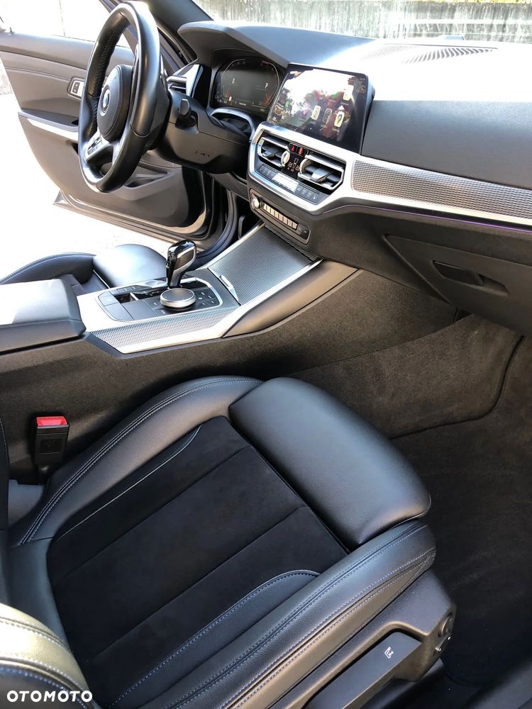 BMW Seria 3 320d xDrive MHEV M Sport sport - 13