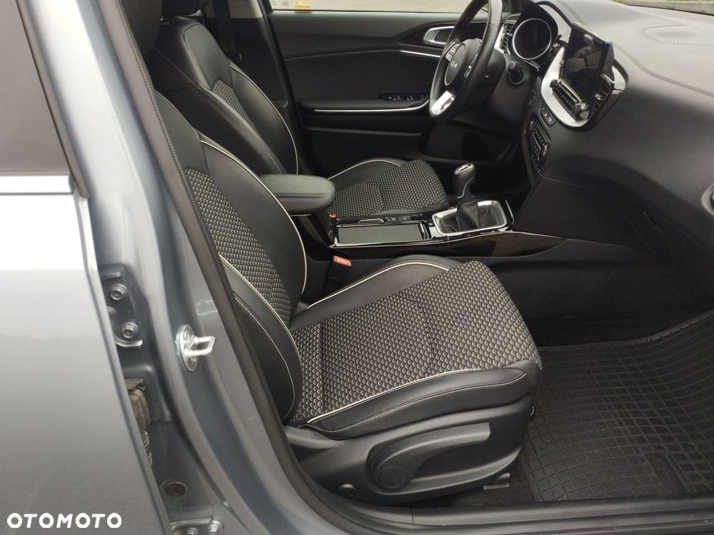 Kia Ceed 1.5 T-GDI Tribute - 22