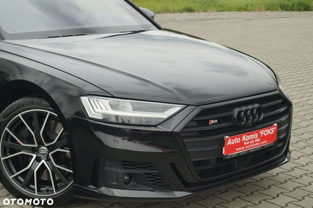 Audi S8 - 33