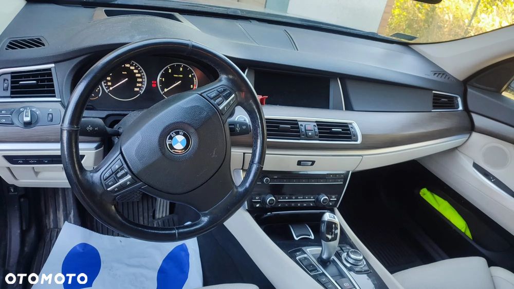 BMW 5GT - 4