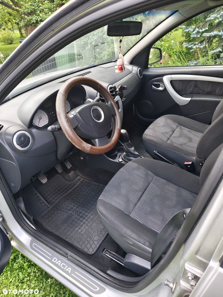 Dacia Sandero - 5