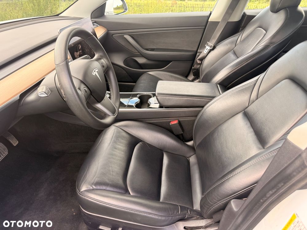 Tesla Model 3 - 19
