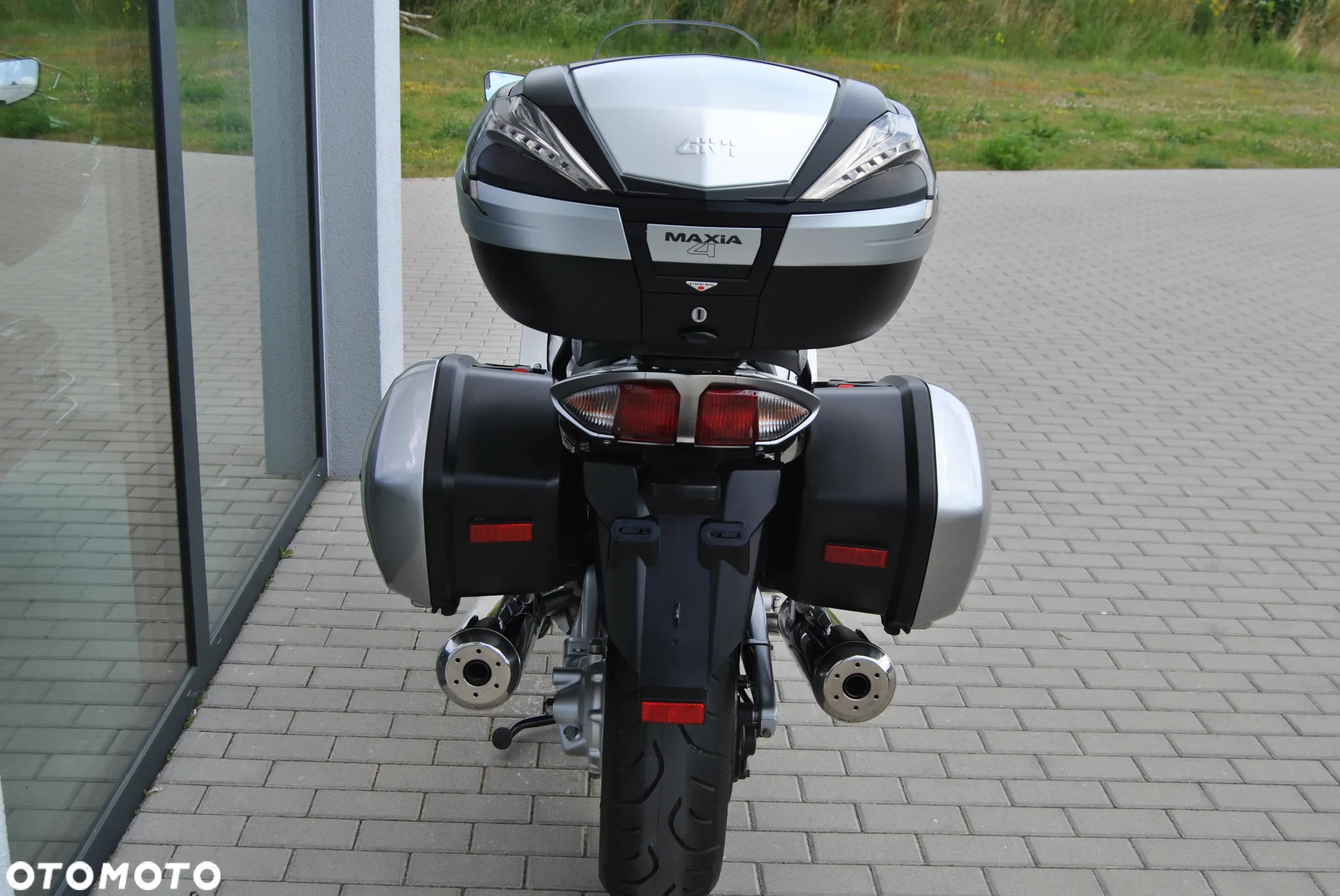 Yamaha FJR - 8