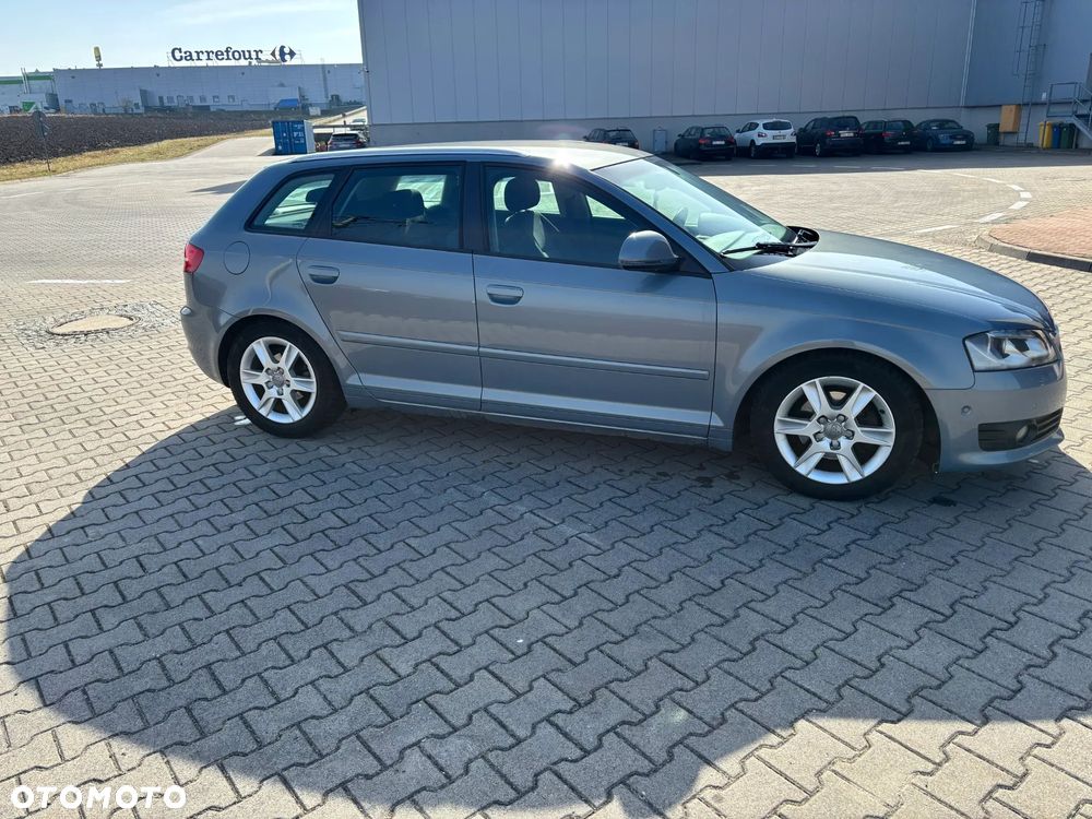 Audi A3 Sportback 2.0 TDI DPF Ambiente - 6