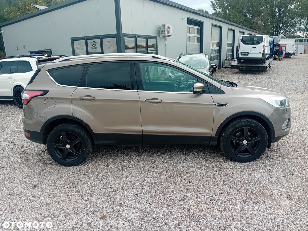 Ford Kuga - 4