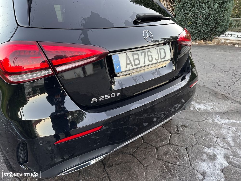 Mercedes-Benz A 250 e AMG Line - 3