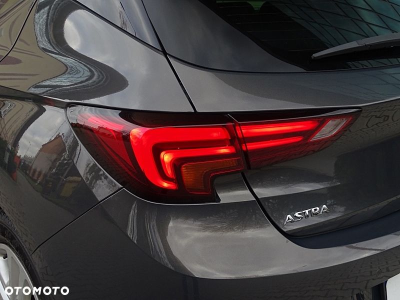 Opel Astra 1.4 Turbo Innovation - 23