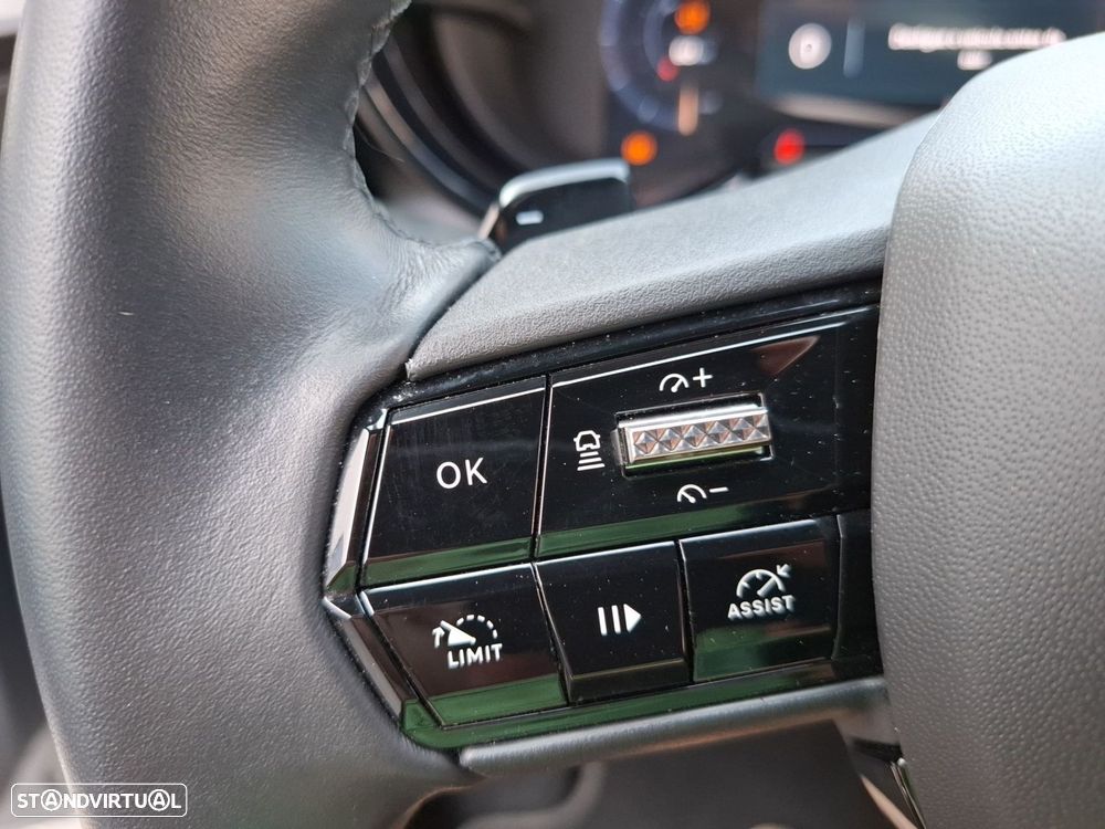 Alfa Romeo Junior 1.2 Speciale eDCT6 — fotografia 20
