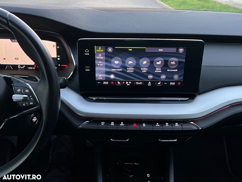 Skoda Octavia Combi 2.0 TDI DSG Clever - 20