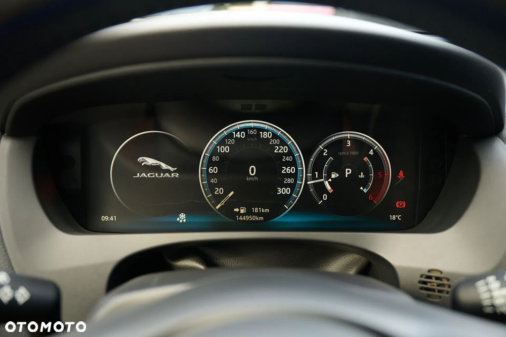 Jaguar F-Pace 20d AWD Prestige - 25