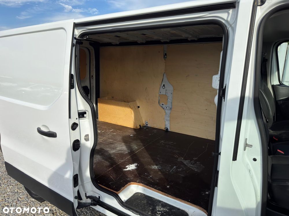 Renault Trafic - 16