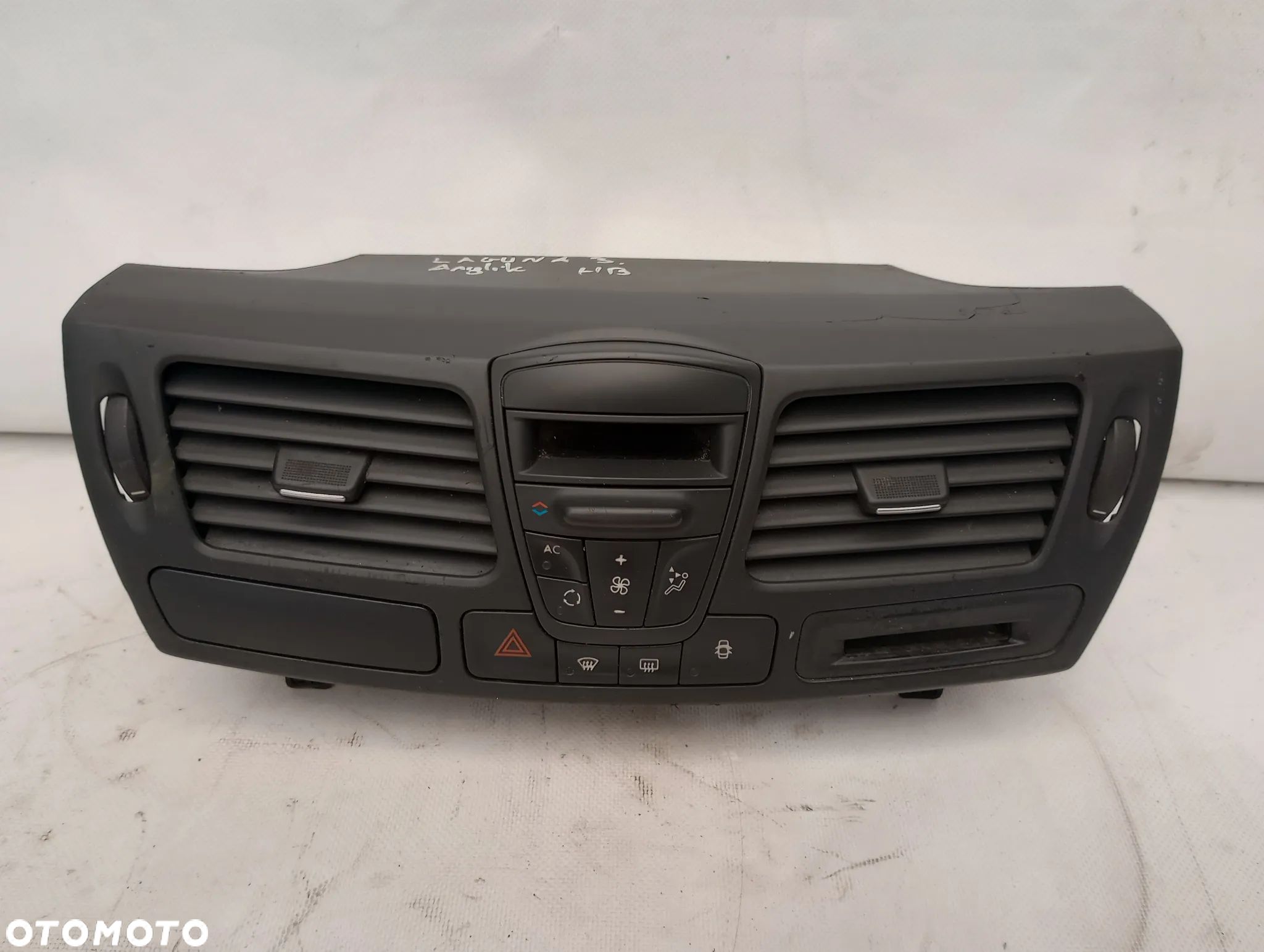 Renault Laguna III Panel Nawiewu Przycisk Awaryjnych UK - 1