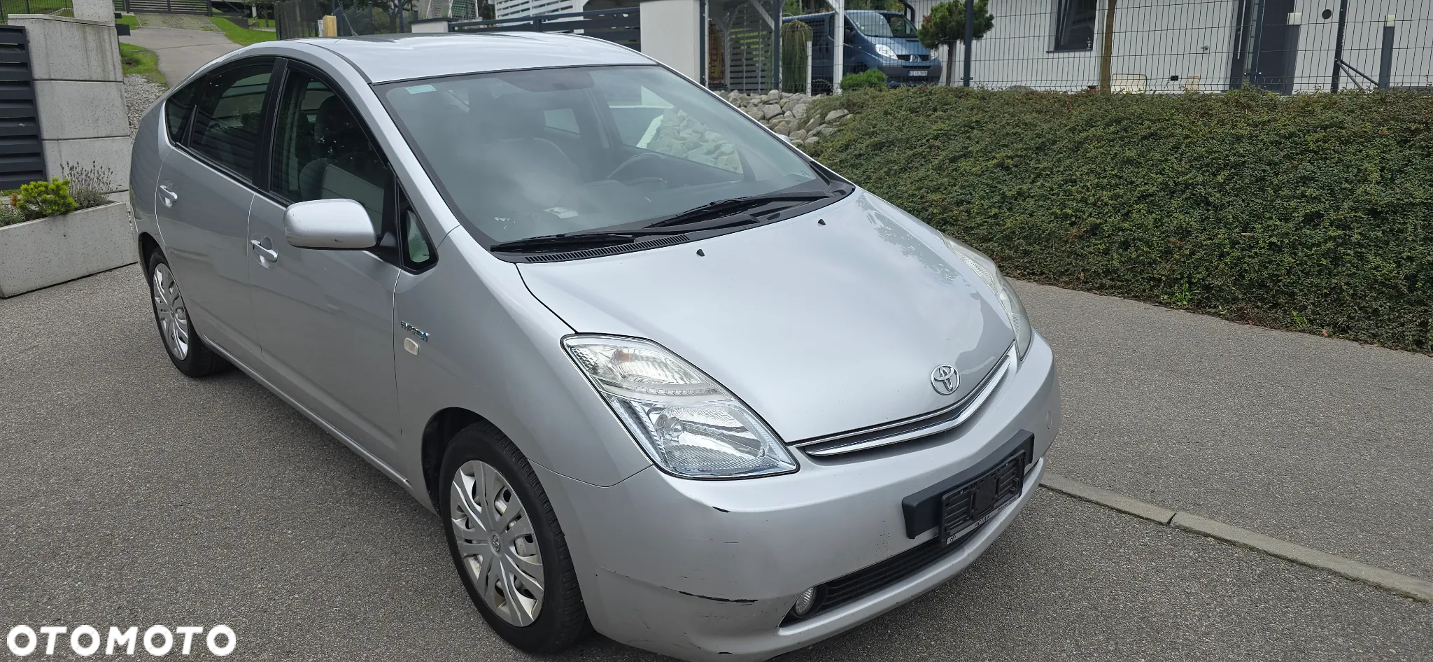 Toyota Prius (Hybrid) Comfort - 22