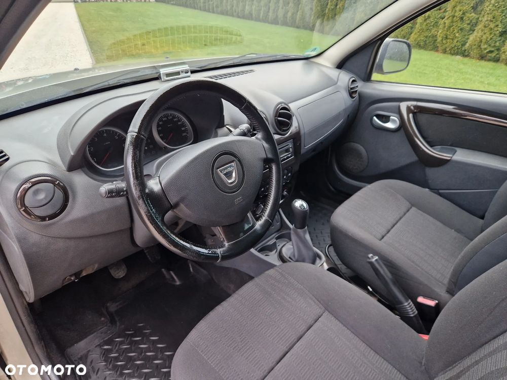 Dacia Duster 1.6 16V 4x2 Laureate - 34